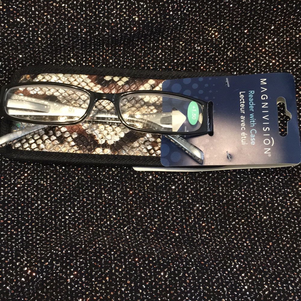 Magnivision by Foster Grant +1.50 women with case